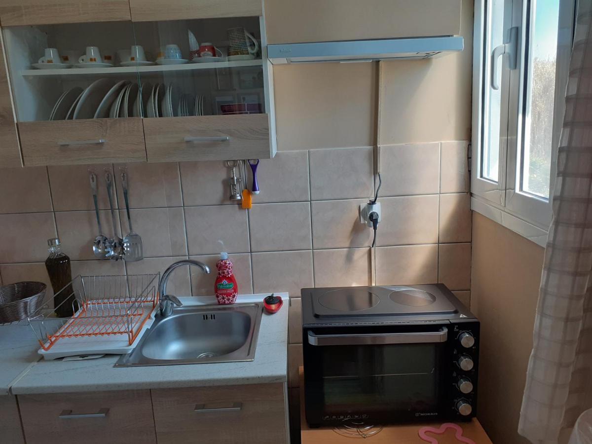 Top Floor On Villa, 3' From Center, By The Sea! Host Is Efi Kwsta Preveza Exterior photo